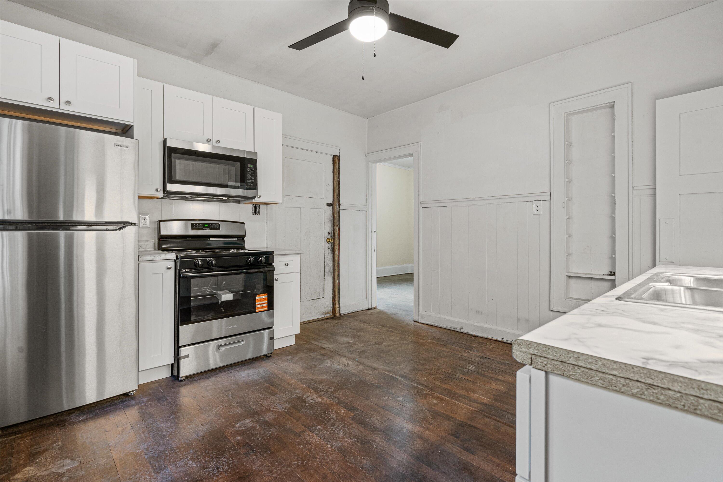 2761 North 39th Street, Unit 2763 Milwaukee, WI 53210 - Photo 41 of 49 46-DSC09104