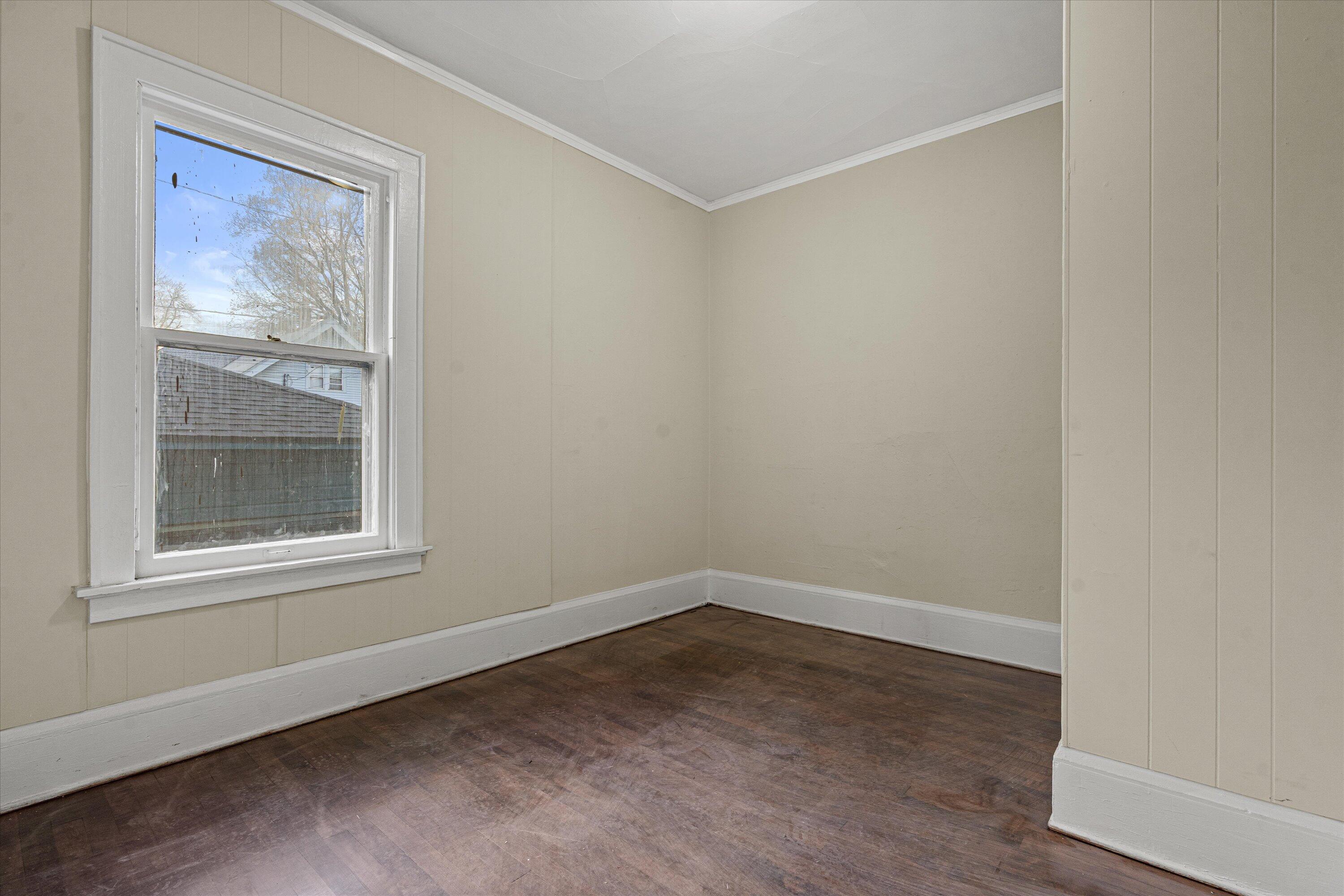 2761 North 39th Street, Unit 2763 Milwaukee, WI 53210 - Photo 42 of 49 third bedroom lower