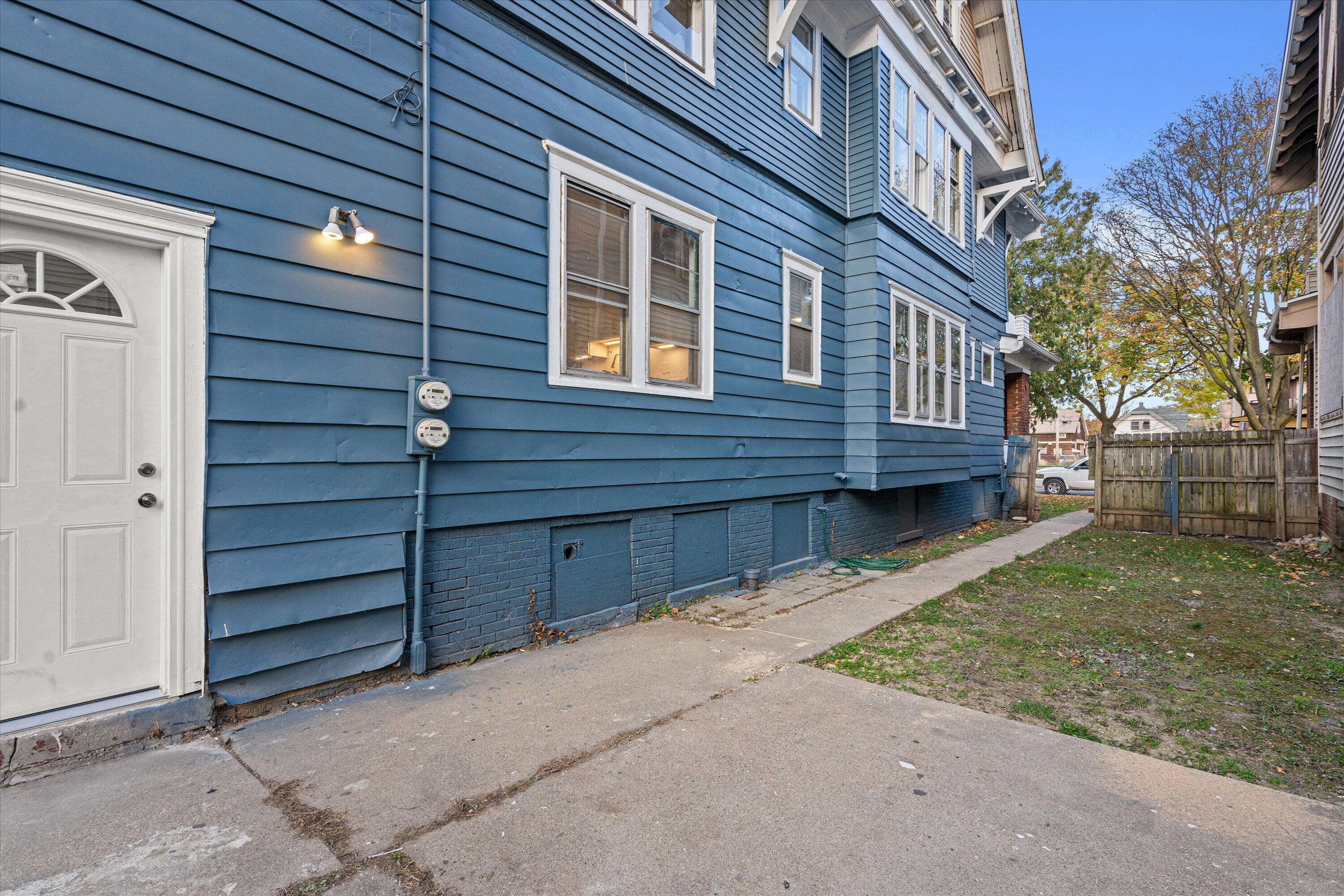 2761 North 39th Street, Unit 2763 Milwaukee, WI 53210 - Photo 44 of 49 yard