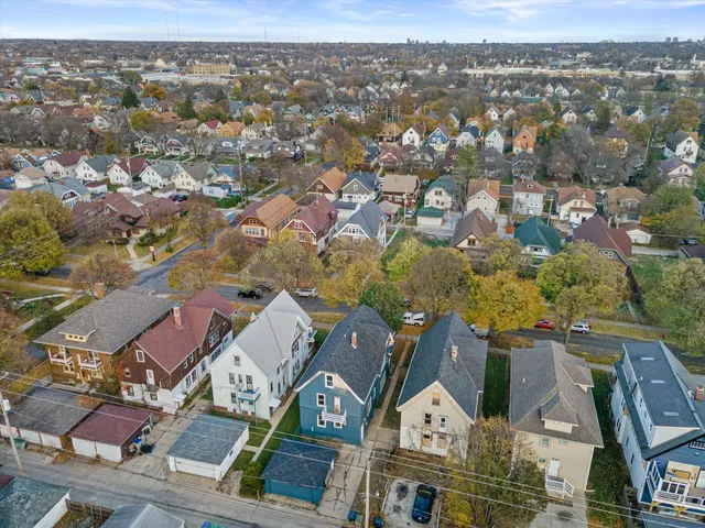 $269,000 | 2761 North 39th Street, Unit 2763, Milwaukee, WI 53210