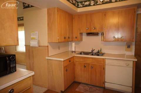 2301 Miller Road Flint, MI 48503 - Photo 5 of 14 20397719-4.JPG