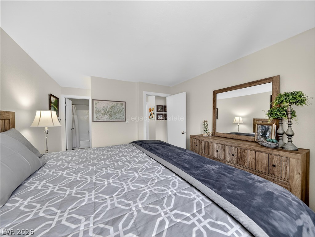407 South Vasels Road, Unit 49 Brian Head, UT 84719 - Photo 20 of 45 Smooth neutral walls and plush carpet floor create a serene and private primary suite layout.