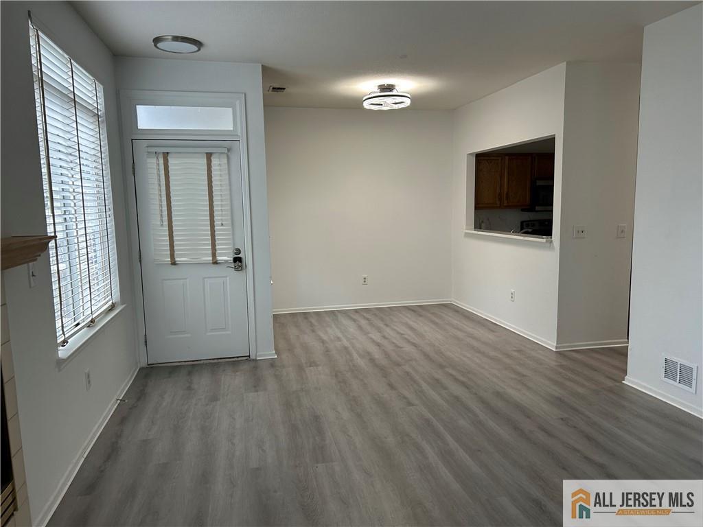 65 Wentworth Road Bedminster, NJ 07921 - Photo 6 of 15 Gallery Image 6