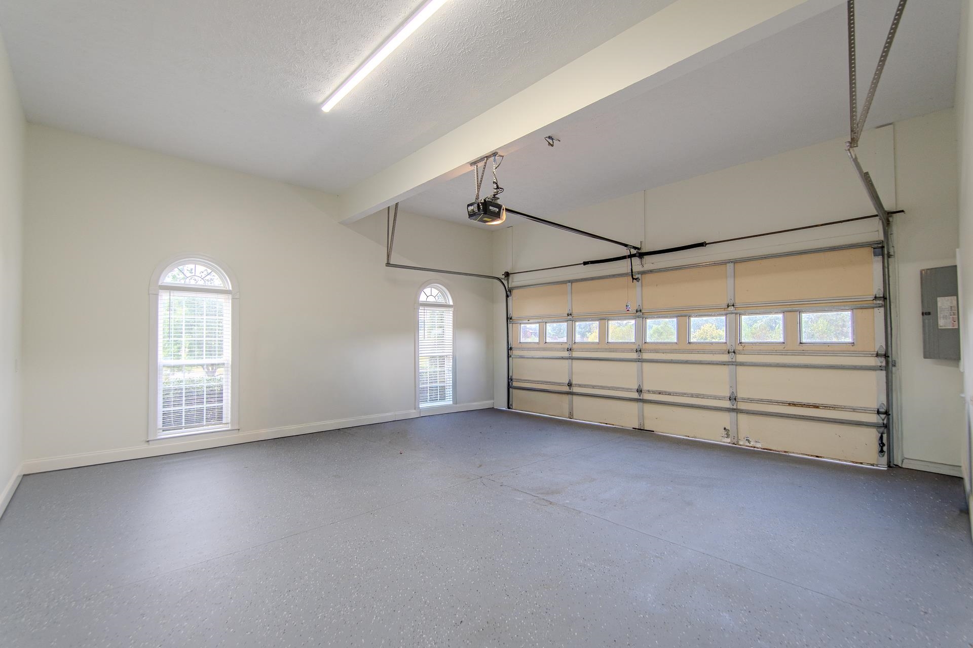 5166 Middlefork Road Luray, TN 38352 - Photo 35 of 40 an empty room with windows