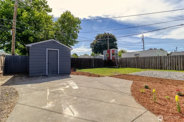 a view of a house with a garage