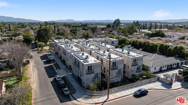 $3,795 | 15106 Roxford Street, Unit 13621, Los Angeles, CA 91342