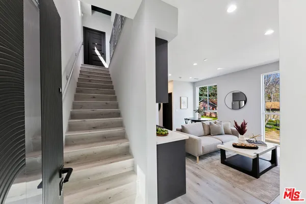 $3,795 | 15106 Roxford Street, Unit 13621, Los Angeles, CA 91342