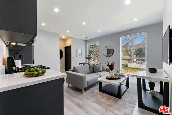 $3,795 | 15106 Roxford Street, Unit 13621, Los Angeles, CA 91342