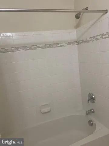 $2,600 | 43031 Foxtrail Woods Terrace, Unit 107, Ashburn, VA 20148