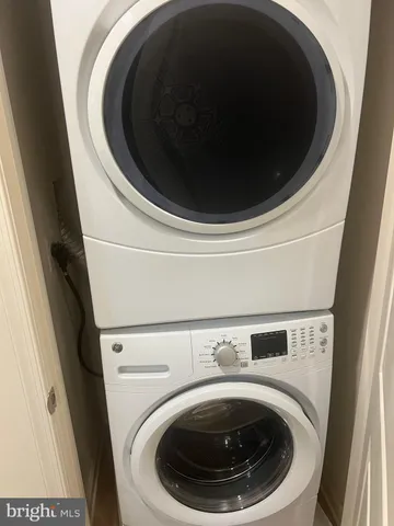 $2,600 | 43031 Foxtrail Woods Terrace, Unit 107, Ashburn, VA 20148