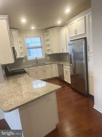 $2,600 | 43031 Foxtrail Woods Terrace, Unit 107, Ashburn, VA 20148