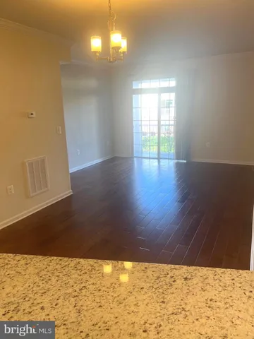 $2,600 | 43031 Foxtrail Woods Terrace, Unit 107, Ashburn, VA 20148