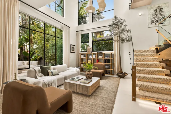 $4,795,000 | 832 Milwood Avenue, Venice, CA 90291