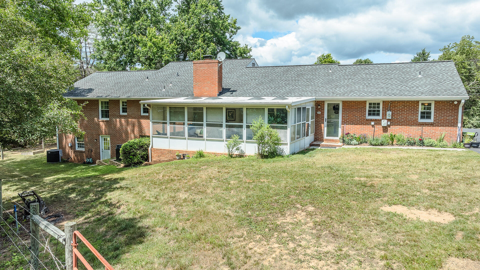 815 Brunswick Forge Road Troutville, VA 24175 - Photo 7 of 70 815 Brunswick Forge Rd-6
