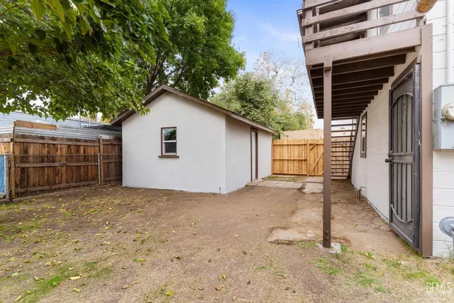 a view of an entryway