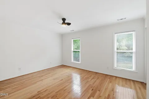 $435,000 | 101 Thomas Lane, Unit 1B, Carrboro, NC 27510