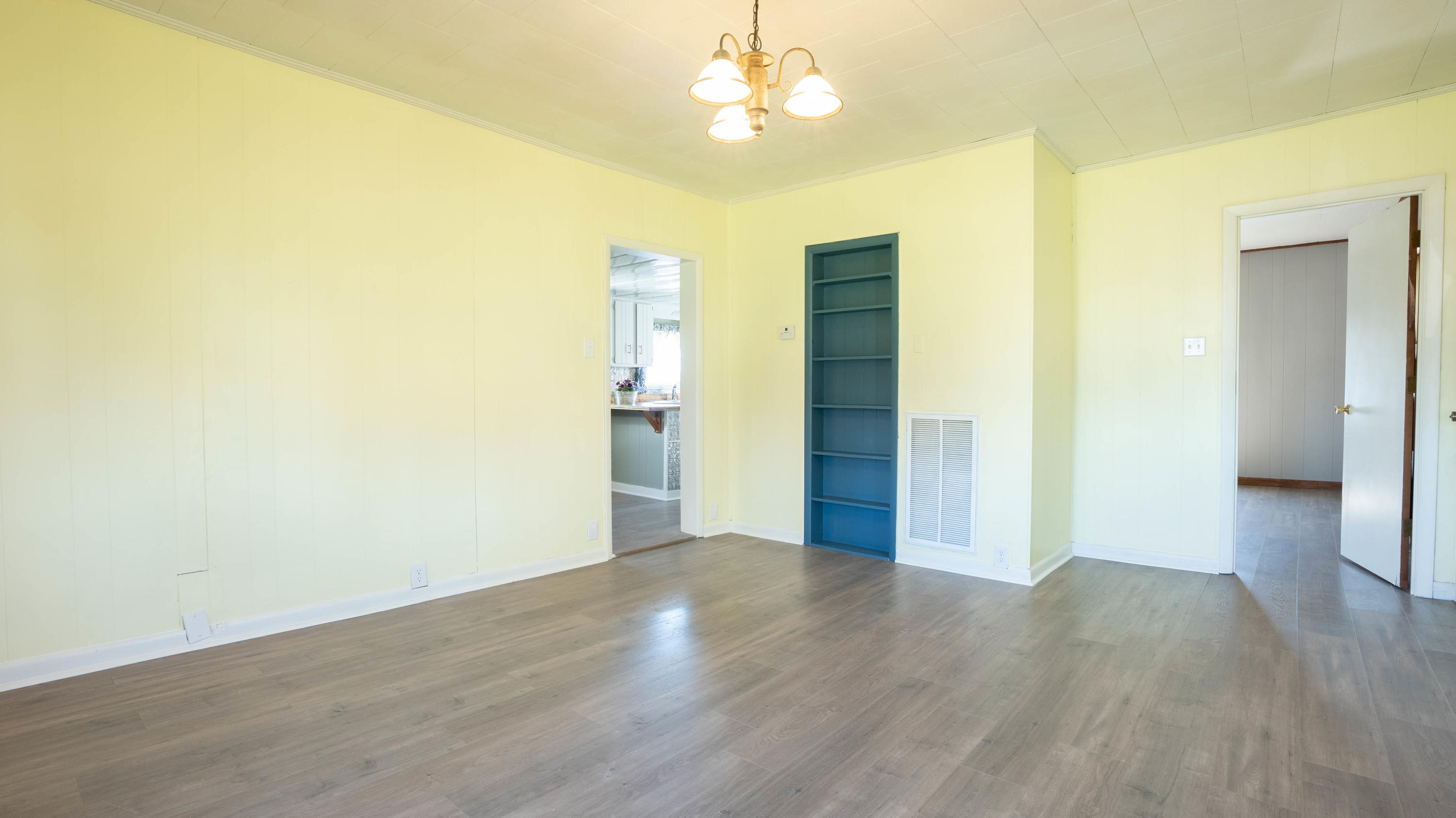 3720 Old State Rte 34 Limestone, TN 37681 - Photo 3 of 16 Living Room-2