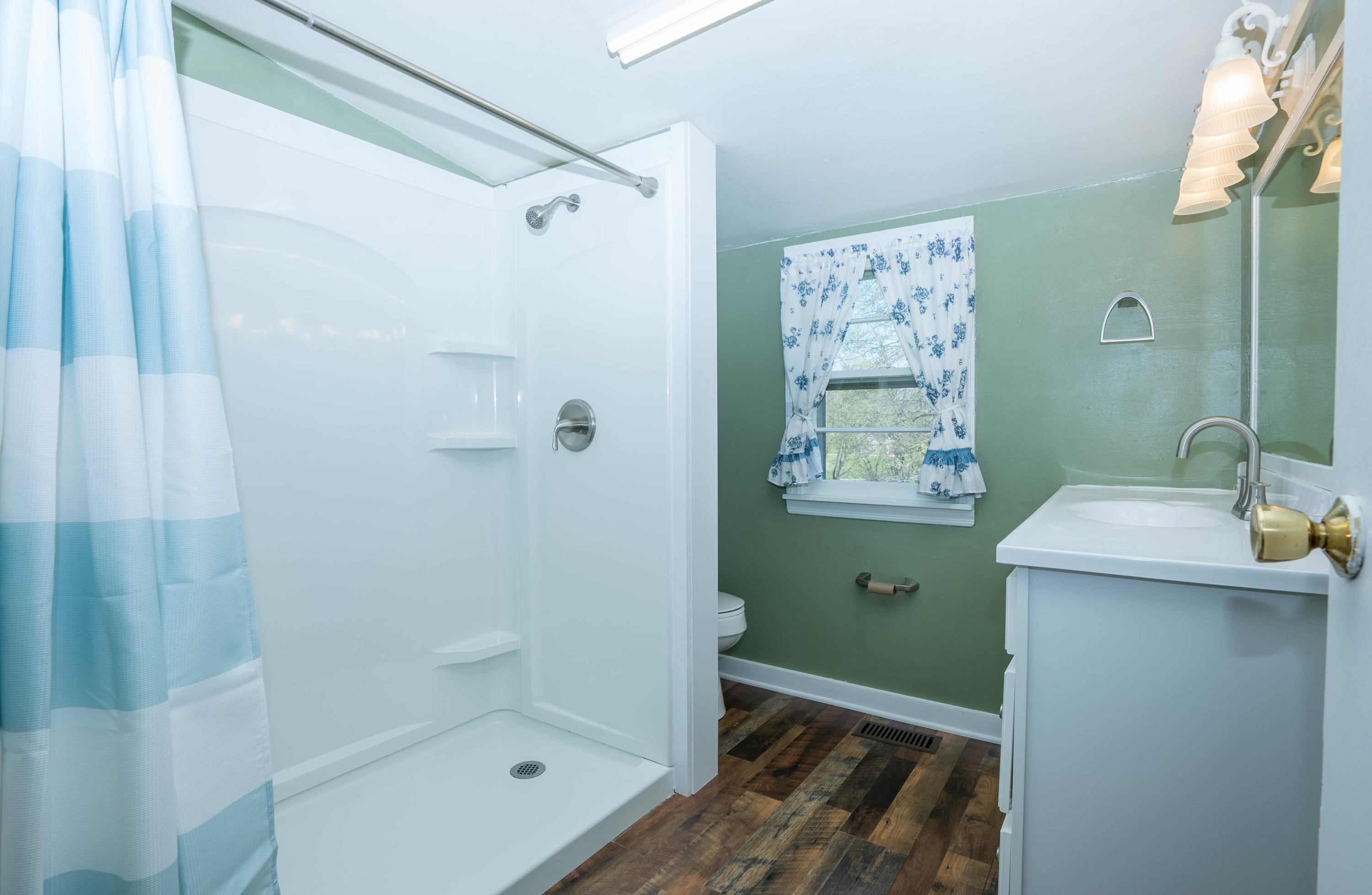 3720 Old State Rte 34 Limestone, TN 37681 - Photo 9 of 16 Bathroom