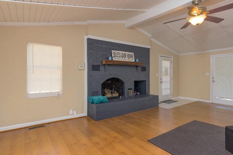 318 Keller Road Rossville, GA 30741 - Photo 3 of 22 318 Keller Rd-7