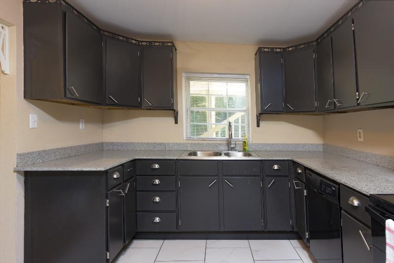 318 Keller Road Rossville, GA 30741 - Photo 5 of 22 318 Keller Rd-12