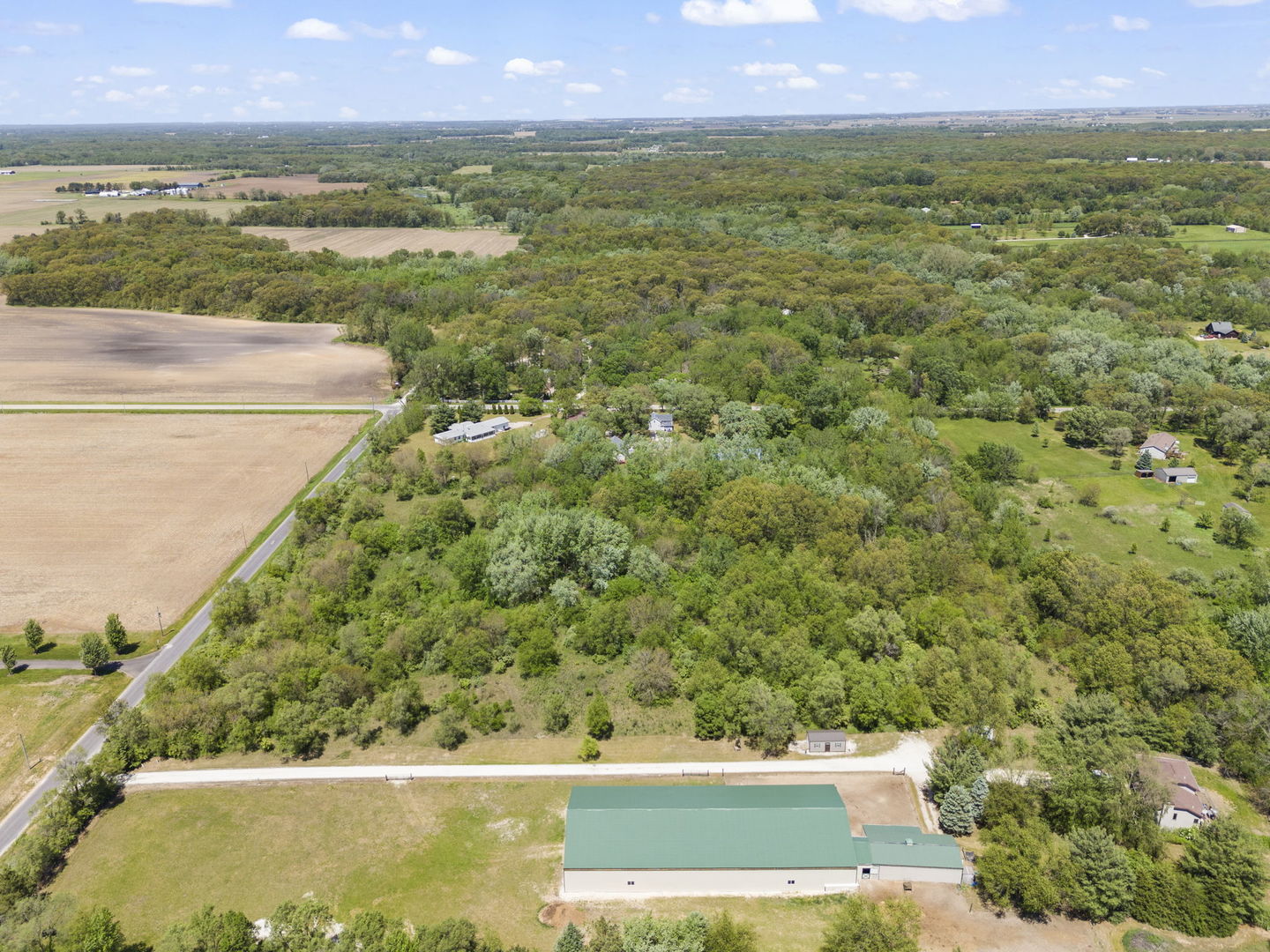 37215 Darby Road Wilmington, IL 60481 - Photo 7 of 10 a view of a city