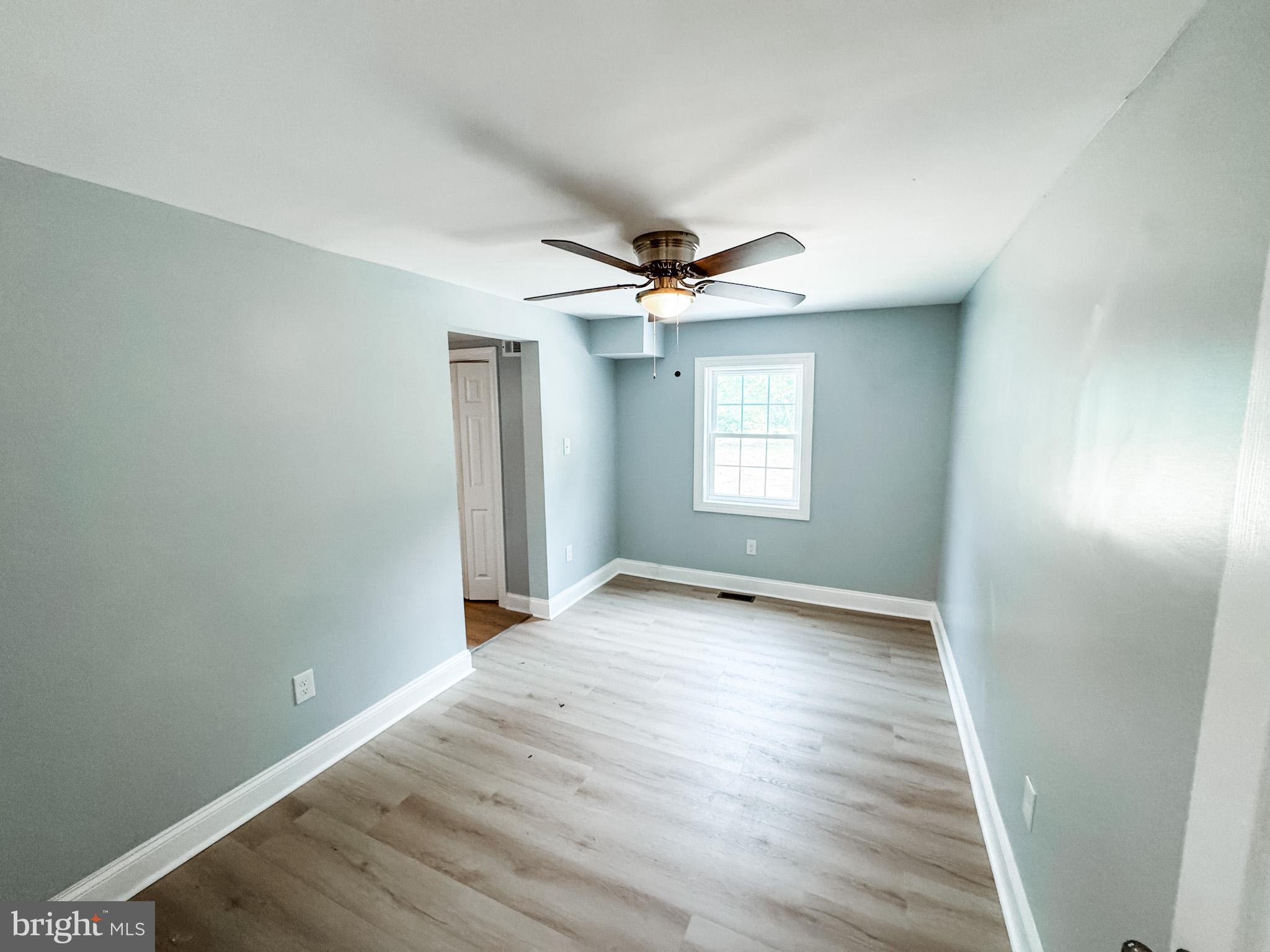 607 Milford Neck Road Milford, DE 19963 - Photo 13 of 23 Main bedroom