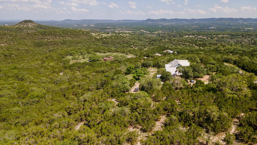 691 Cedar Pass Road Pipe Creek, TX 78063 - Photo 9 of 12 Gallery Image 9