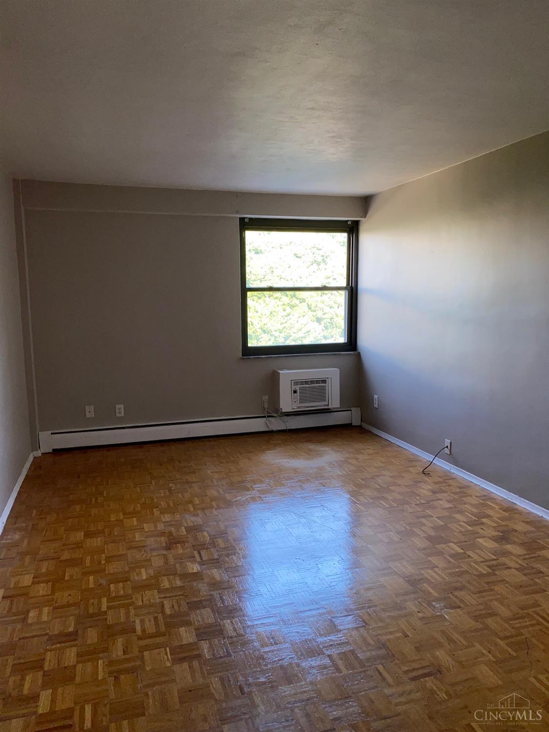 1815 William Howard Taft Road, Unit 604 Cincinnati, OH 45206 - Photo 15 of 21