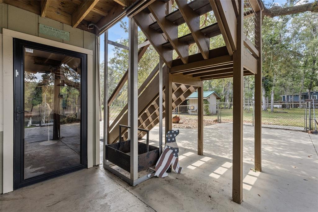 1069 Southeast Suwannee Trail Branford, FL 32008 - Photo 23 of 47 a view of an entryway door