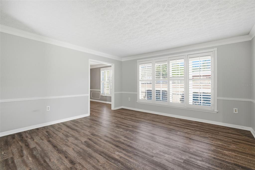 2842 Springdell Circle Valrico, FL 33596 - Photo 13 of 86