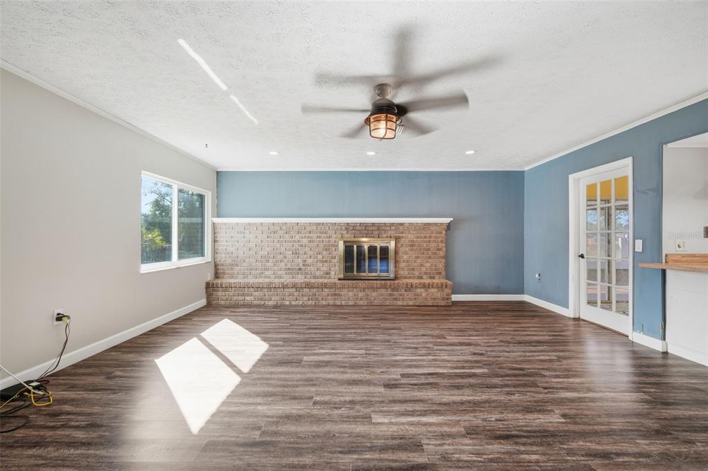 2842 Springdell Circle Valrico, FL 33596 - Photo 18 of 86