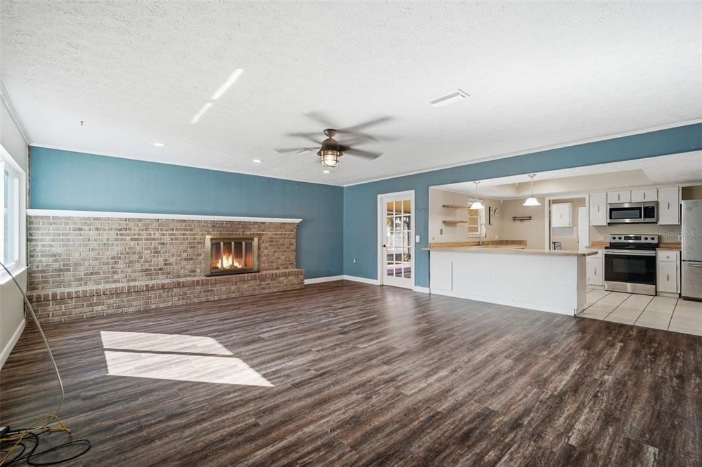 2842 Springdell Circle Valrico, FL 33596 - Photo 19 of 86