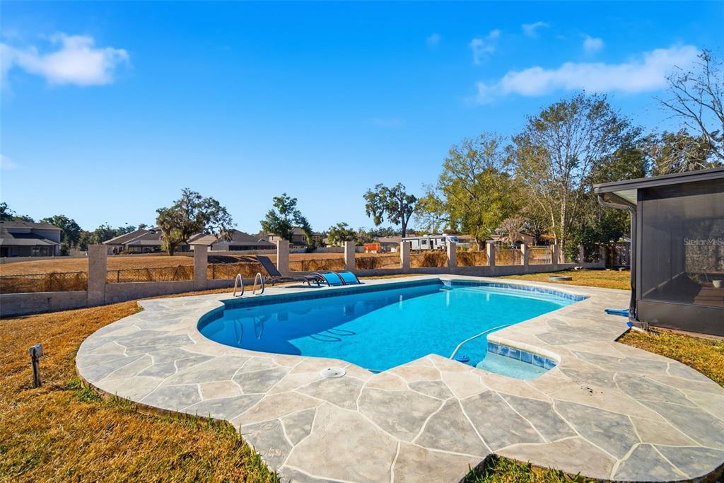 2842 Springdell Circle Valrico, FL 33596 - Photo 2 of 86