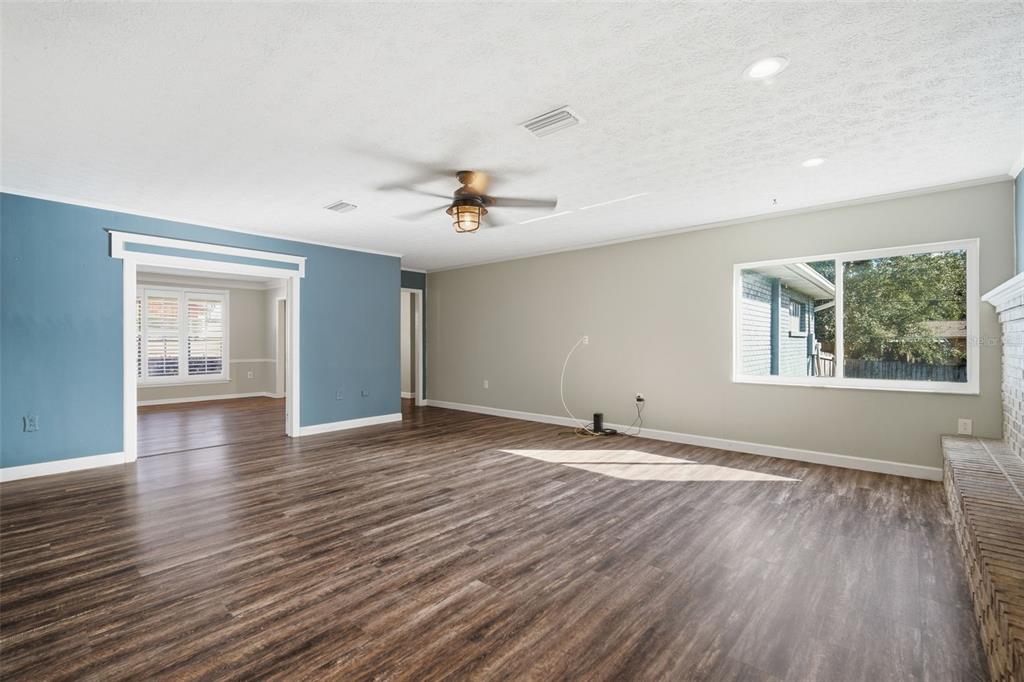 2842 Springdell Circle Valrico, FL 33596 - Photo 22 of 86