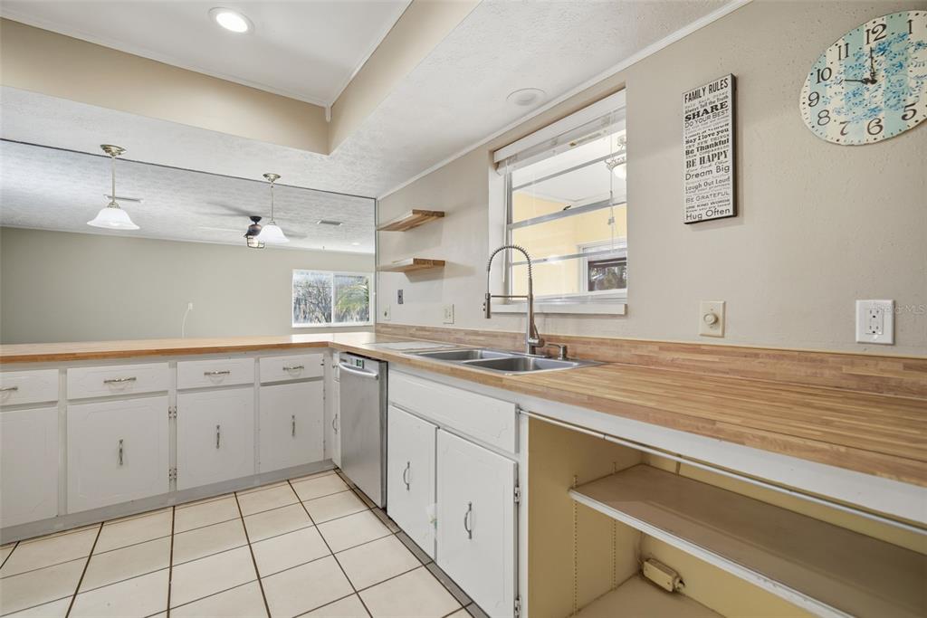 2842 Springdell Circle Valrico, FL 33596 - Photo 44 of 86