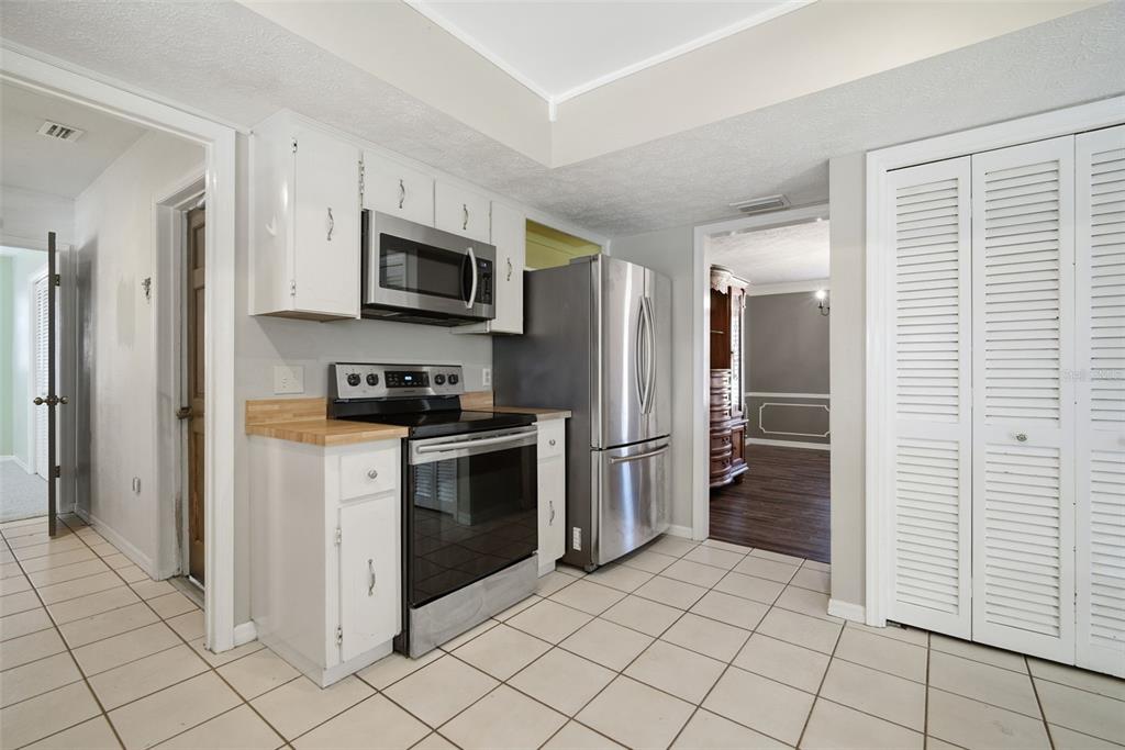 2842 Springdell Circle Valrico, FL 33596 - Photo 48 of 86