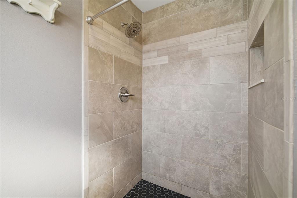 2842 Springdell Circle Valrico, FL 33596 - Photo 52 of 86