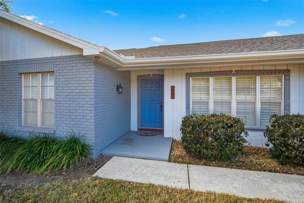 2842 Springdell Circle Valrico, FL 33596 - Photo 8 of 86