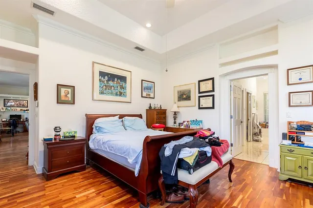 $975,000 | 590 Crescent Street, Umatilla, FL 32784