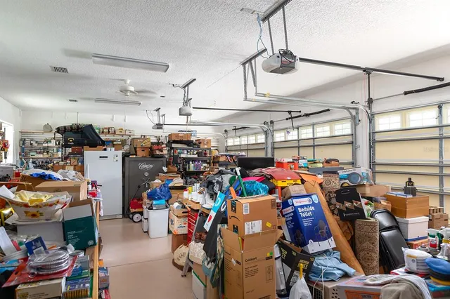 $975,000 | 590 Crescent Street, Umatilla, FL 32784