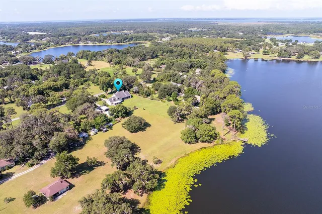$975,000 | 590 Crescent Street, Umatilla, FL 32784