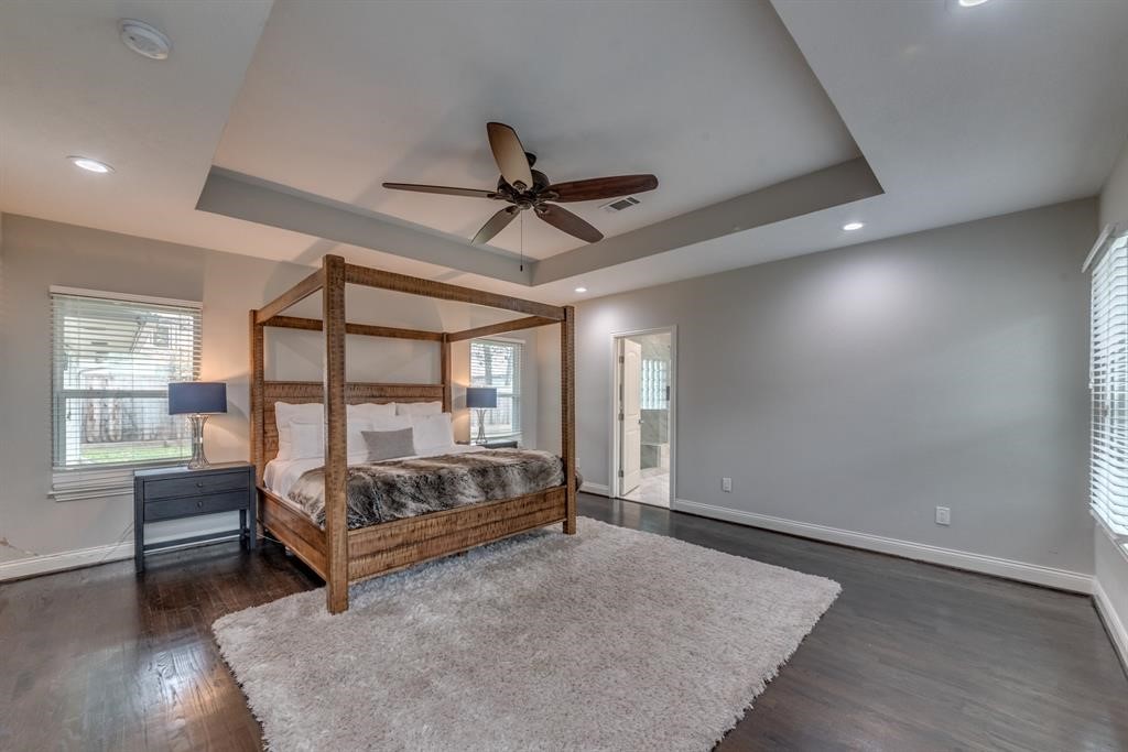 331 West 30th Street Houston, TX 77018 - Photo 17 of 29