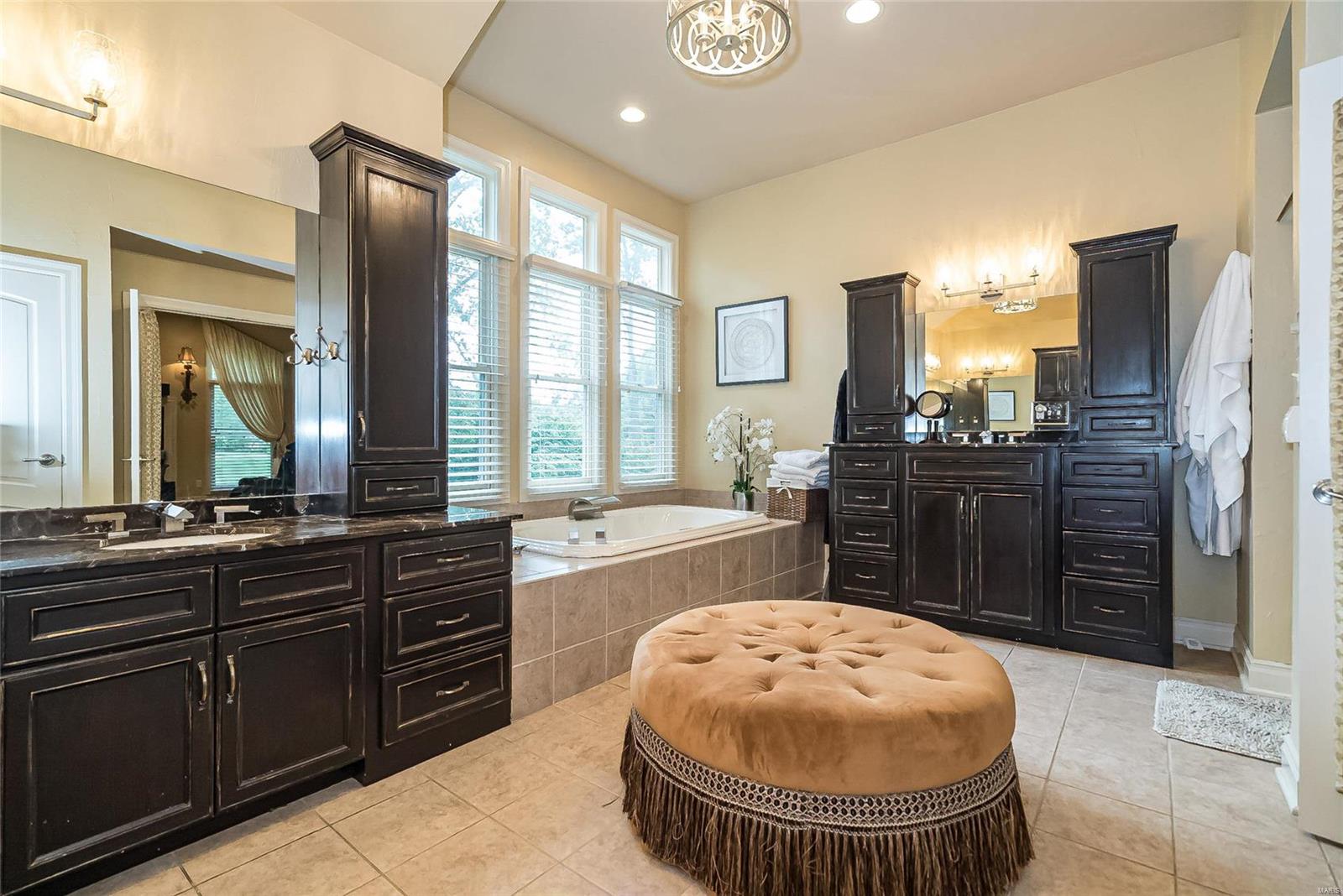 514 Fox Ridge Road Frontenac, MO 63131 - Photo 26 of 52 Gallery Image 26