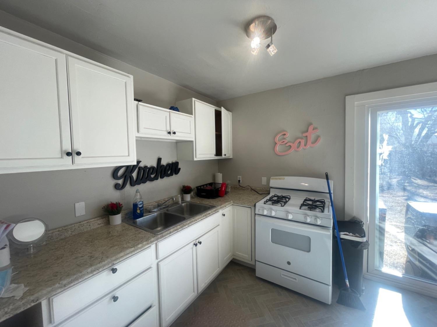 517 54th Street Lubbock, TX 79404 - Photo 8 of 24 Photo 8