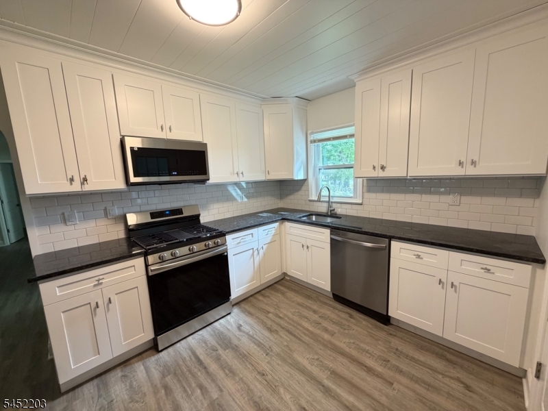 1016 Valley Road Wayne, NJ 07470 - Photo 5 of 25 Gallery Image 5