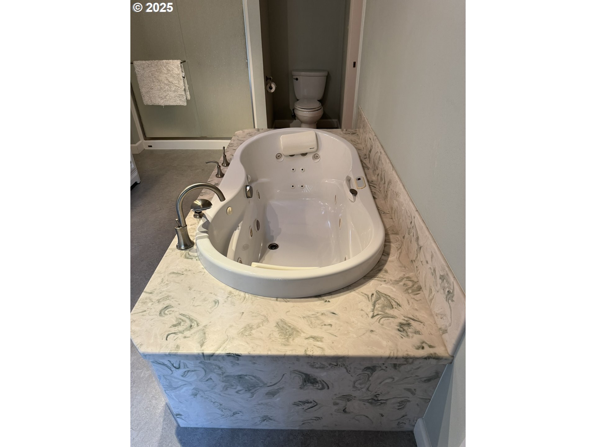 810 East 20th Avenue Eugene, OR 97405 - Photo 16 of 30 a view of a sink in a bathroom