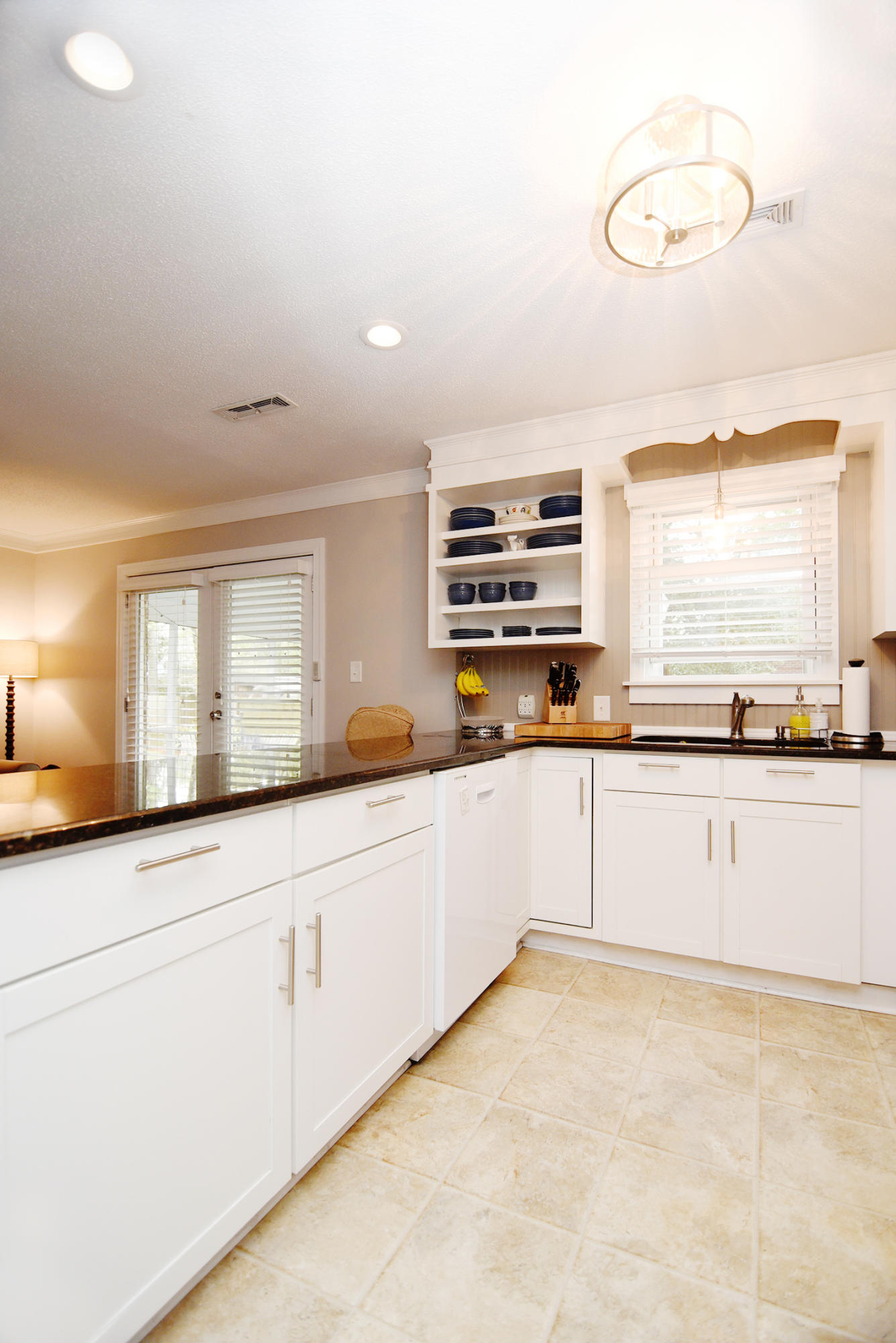791 Fort Johnson Road Charleston, SC 29412 - Photo 6 of 17 741 Ft J Listing Photos - 5