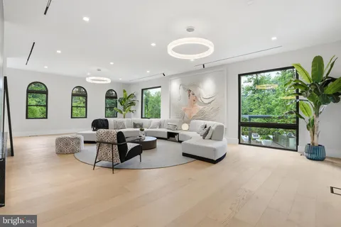$5,295,000 | 1124 Savile Lane, McLean, VA 22101