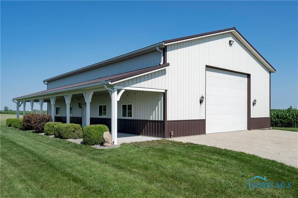 23095 Dunbridge Road Perrysburg, OH 43551 - Photo 13 of 47 Gallery Image 13