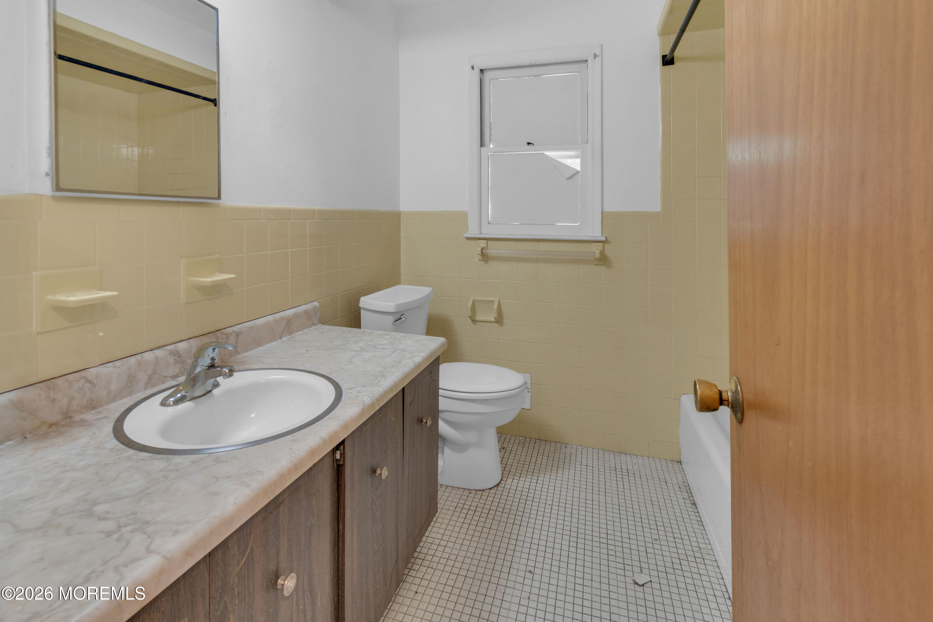18 Foley Avenue Edison, NJ 08820 - Photo 15 of 34 photos(31of151)